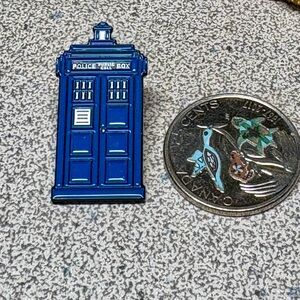 Tardis-DrWho Blue Police Box Enamel Pin